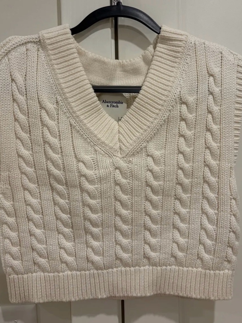 Abercrombie & Fitch Cream Cable Knit V-Neck Sweater Vest